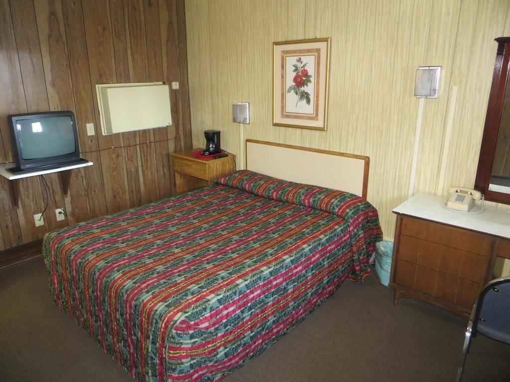 Prairie Motel Merrill Room photo